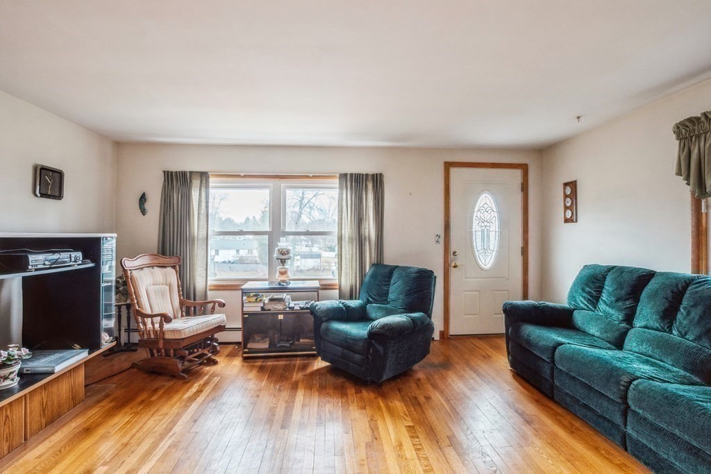 24 Westwood Road Webster, MA 01570 - Photo 12 of 40 Gallery Image 12