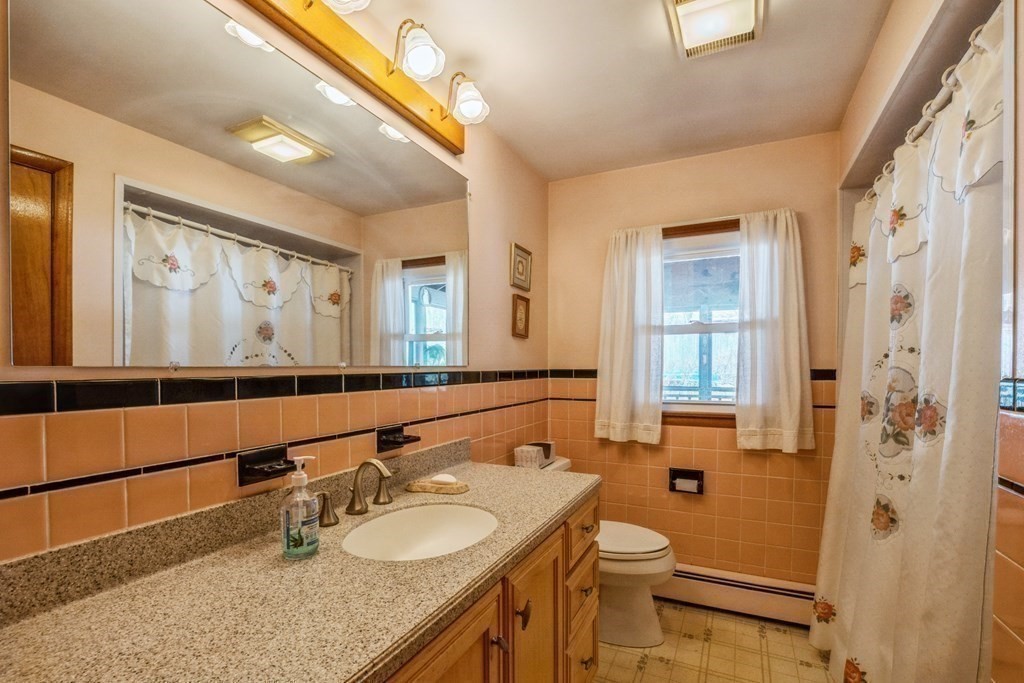 24 Westwood Road Webster, MA 01570 - Photo 21 of 40 Gallery Image 21