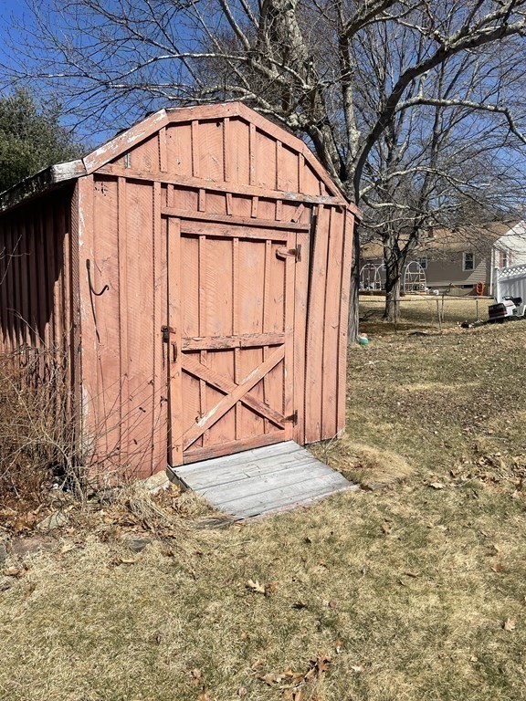 24 Westwood Road Webster, MA 01570 - Photo 37 of 40 Gallery Image 37
