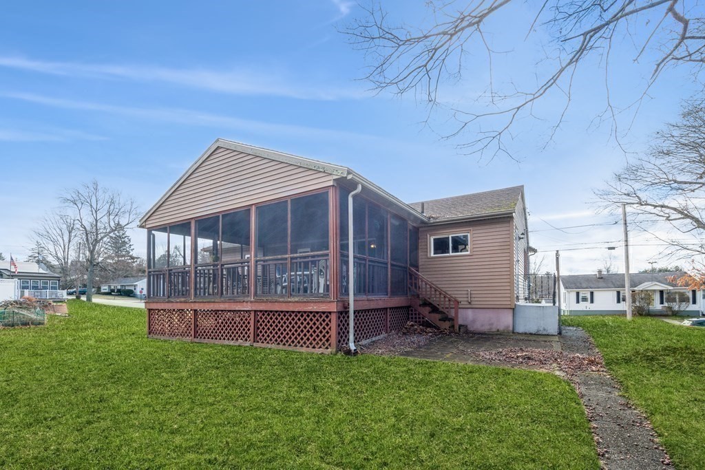24 Westwood Road Webster, MA 01570 - Photo 10 of 40 Gallery Image 10