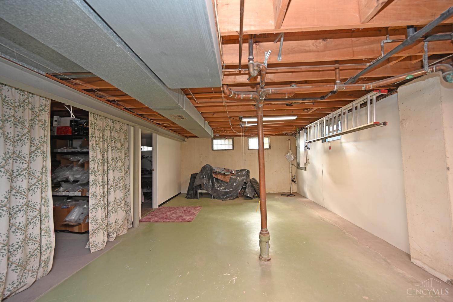 1587 8 Mile Road Cincinnati, OH 45255 - Photo 16 of 43 Gallery Image 16