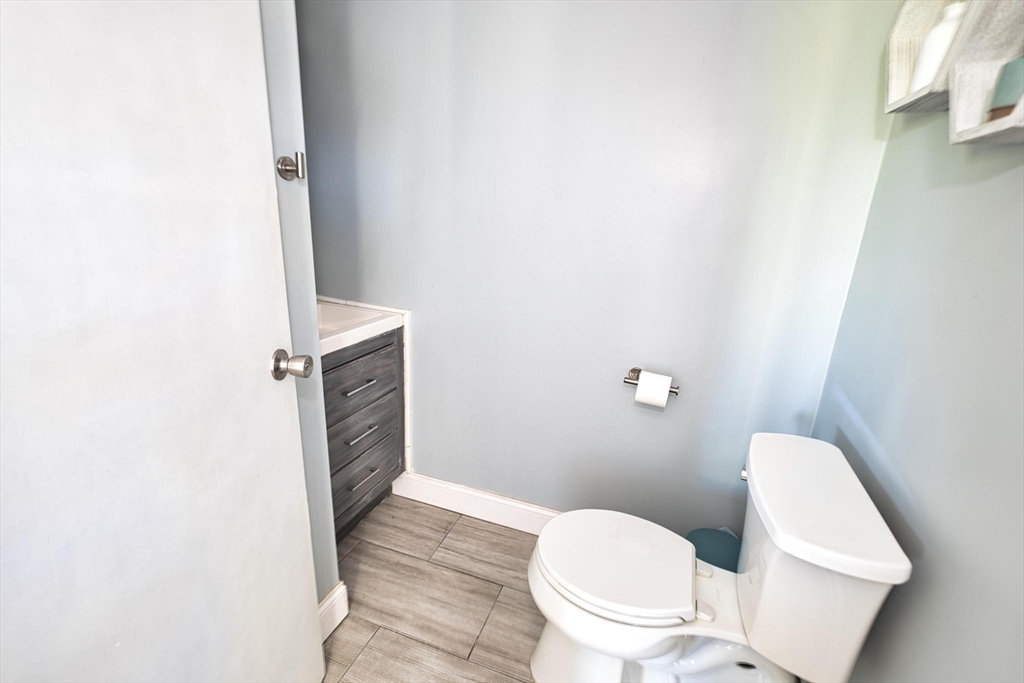 103 Valentine Street, Unit 3 Fall River, MA 02720 - Photo 19 of 41
