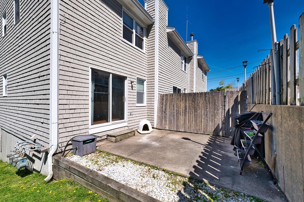 103 Valentine Street, Unit 3 Fall River, MA 02720 - Photo 40 of 41