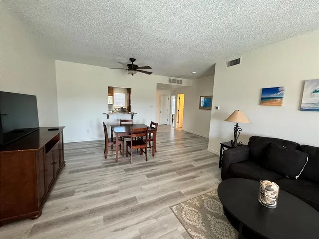 $1,675 | 8511 Westover Court, Unit 216, Granbury, TX 76049