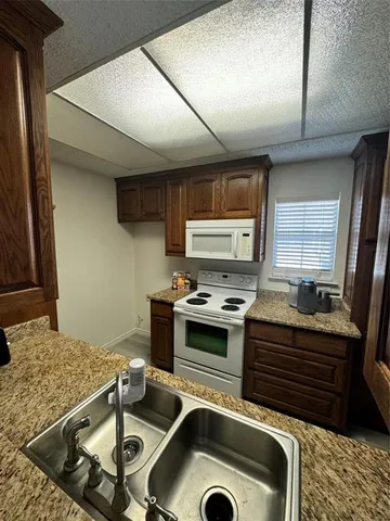 $1,675 | 8511 Westover Court, Unit 216, Granbury, TX 76049