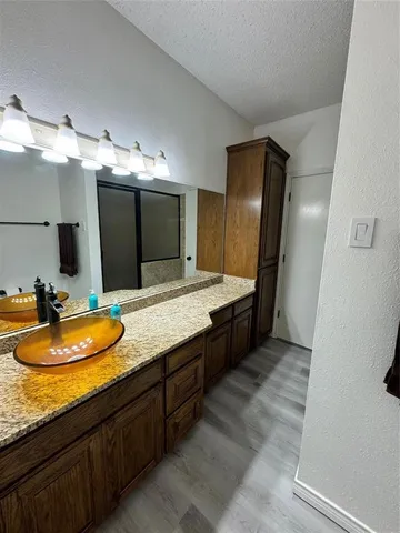 $1,675 | 8511 Westover Court, Unit 216, Granbury, TX 76049
