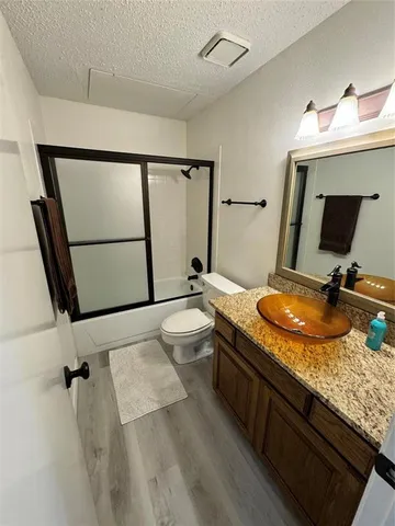 $1,675 | 8511 Westover Court, Unit 216, Granbury, TX 76049