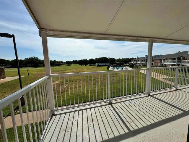 $1,675 | 8511 Westover Court, Unit 216, Granbury, TX 76049