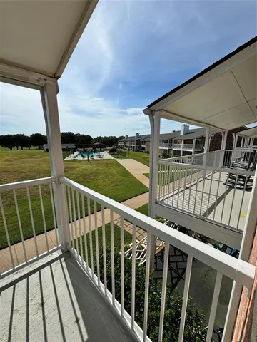 $1,675 | 8511 Westover Court, Unit 216, Granbury, TX 76049