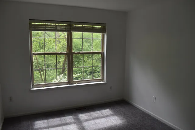 $2,200 | 39696 Rockcrest Lane, Northville, MI 48168