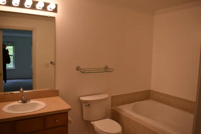 $2,200 | 39696 Rockcrest Lane, Northville, MI 48168