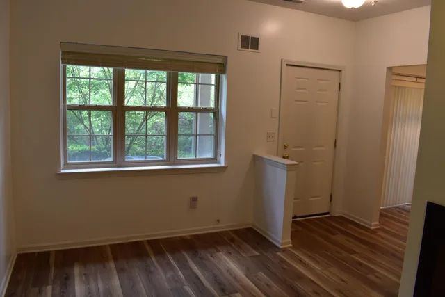 $2,200 | 39696 Rockcrest Lane, Northville, MI 48168