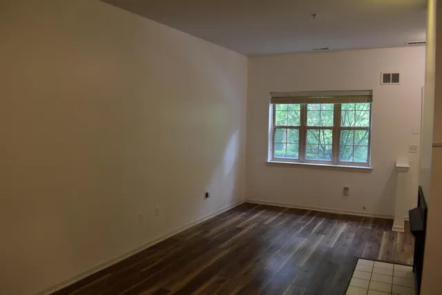 $2,200 | 39696 Rockcrest Lane, Northville, MI 48168