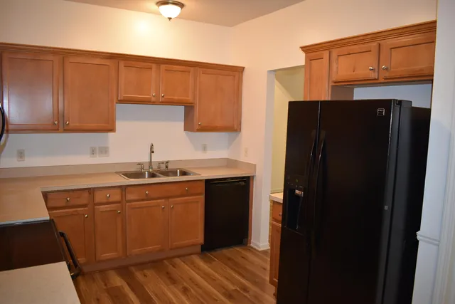 $2,200 | 39696 Rockcrest Lane, Northville, MI 48168