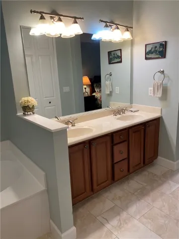 $2,400 | 2320 Water Oaks Lane, Unit 113, Vero Beach, FL 32962