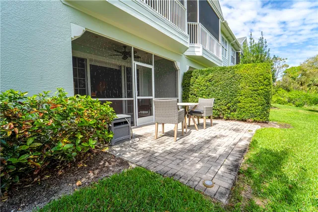 $2,400 | 2320 Water Oaks Lane, Unit 113, Vero Beach, FL 32962