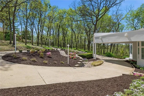 $995,000 | 16370 Northwest 130th Terrace, Platte City, MO 64079