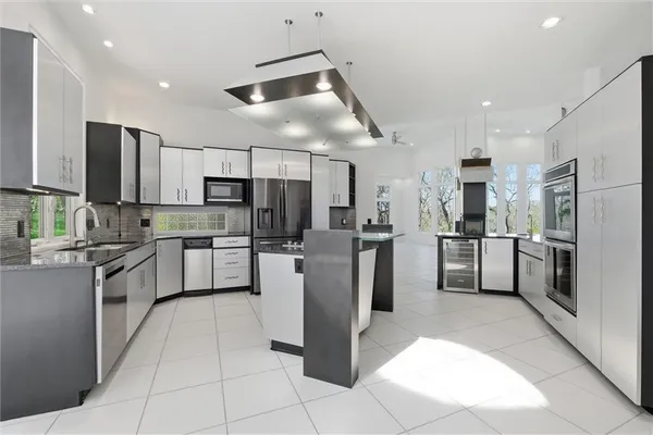 $995,000 | 16370 Northwest 130th Terrace, Platte City, MO 64079