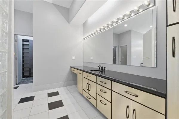 $995,000 | 16370 Northwest 130th Terrace, Platte City, MO 64079