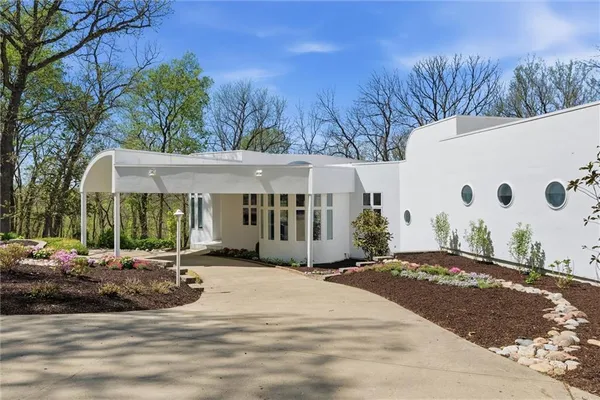 $995,000 | 16370 Northwest 130th Terrace, Platte City, MO 64079