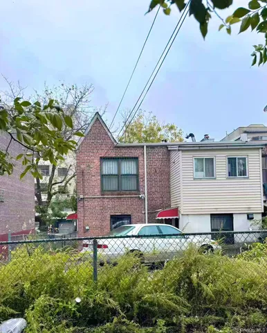 $2,350,000 | 132-51 Avery Avenue | Flushing