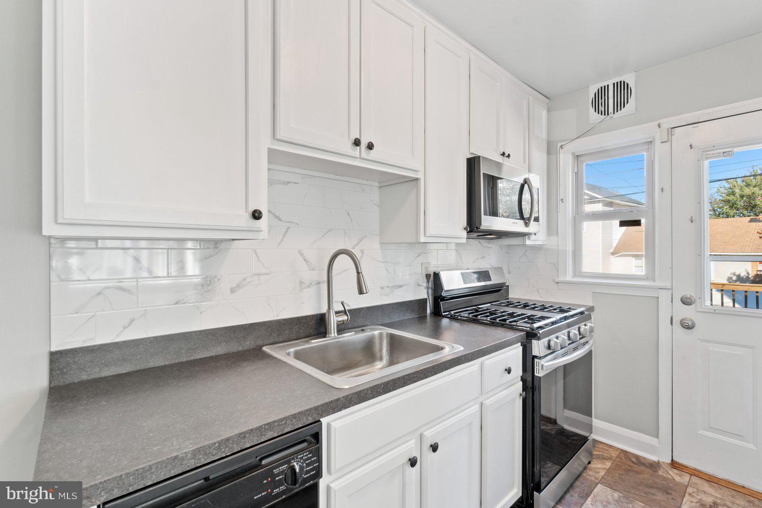 8426 Kavanagh Road Baltimore, MD 21222 - Photo 13 of 39