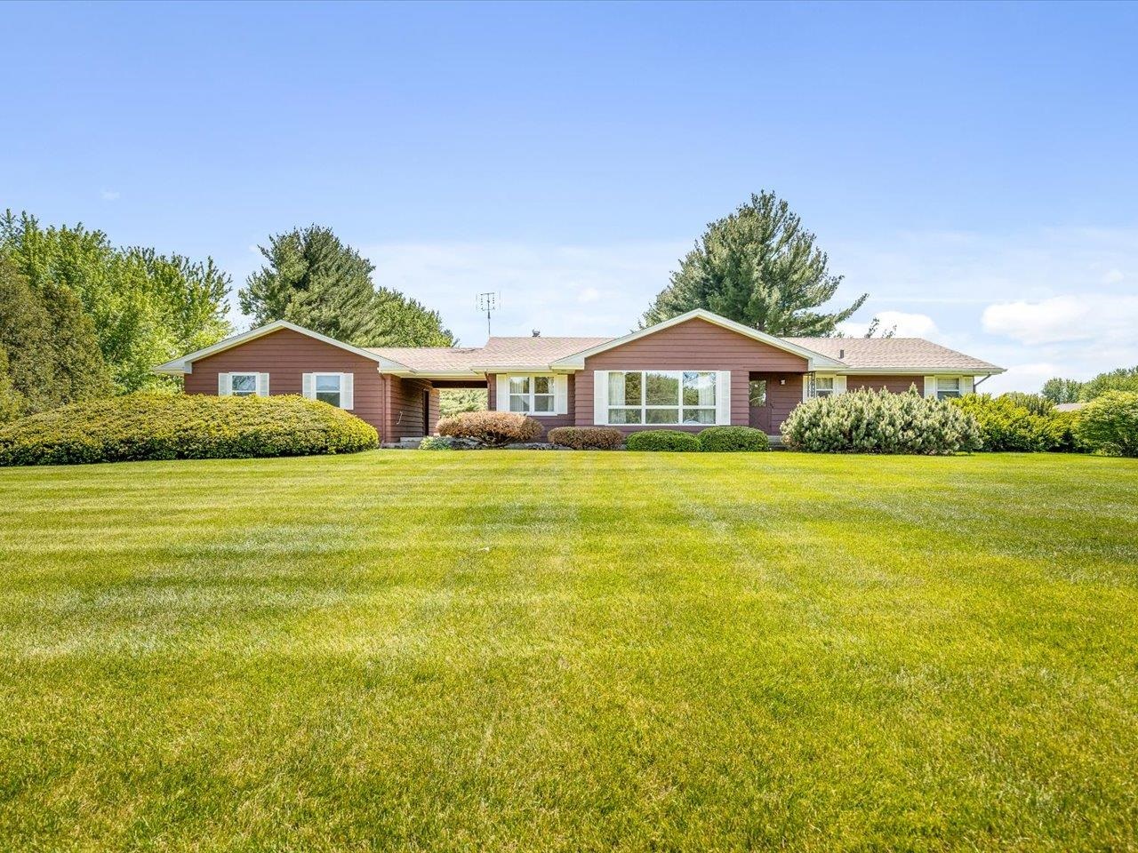 9640 Cunningham Road Winnebago, IL 61088 - Photo 4 of 54