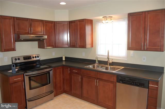 113 Robert Road Harrisburg, PA 17112 - Photo 4 of 18 Gallery Image 4