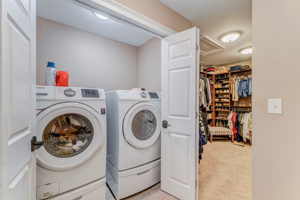 382 Adventure Trail Ellijay, GA 30536 - Photo 28 of 75 a utility room with dryer and washer