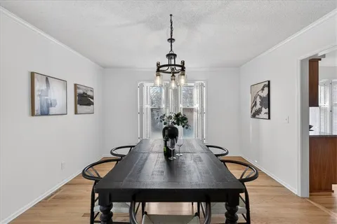 $585,000 | 7407 West 101st Terrace, Overland Park, KS 66212