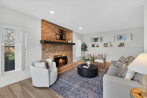 $585,000 | 7407 West 101st Terrace, Overland Park, KS 66212