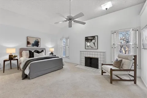 $585,000 | 7407 West 101st Terrace, Overland Park, KS 66212