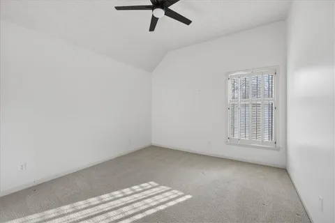 $585,000 | 7407 West 101st Terrace, Overland Park, KS 66212