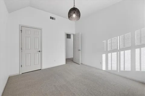 $585,000 | 7407 West 101st Terrace, Overland Park, KS 66212