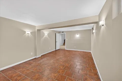 $585,000 | 7407 West 101st Terrace, Overland Park, KS 66212