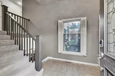 $585,000 | 7407 West 101st Terrace, Overland Park, KS 66212