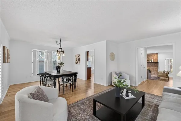 $585,000 | 7407 West 101st Terrace, Overland Park, KS 66212