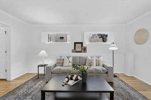 $585,000 | 7407 West 101st Terrace, Overland Park, KS 66212