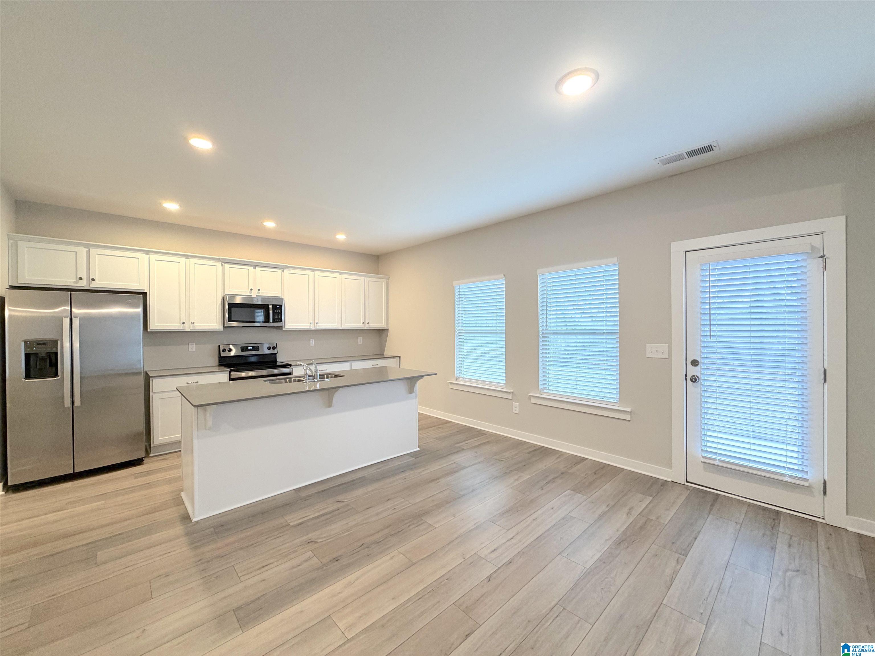 109 Kings Way Jasper, AL 35501 - Photo 8 of 38