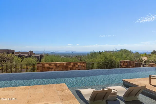 a view of a basketball court