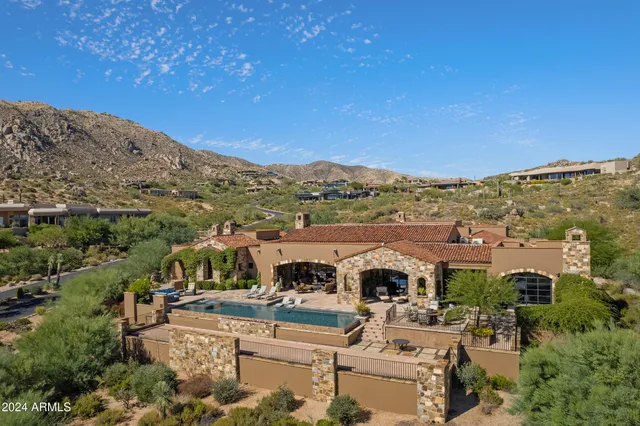 a house view with a outdoor space