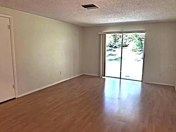 $1,850 | 2812 Dovewood Street, Clearwater, FL 33759