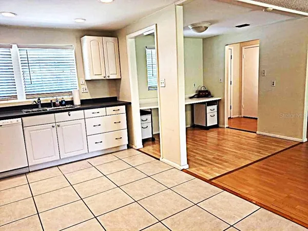 $1,850 | 2812 Dovewood Street, Clearwater, FL 33759
