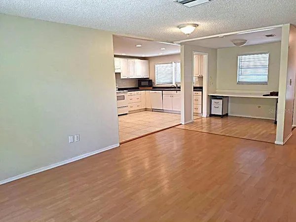 $1,850 | 2812 Dovewood Street, Clearwater, FL 33759