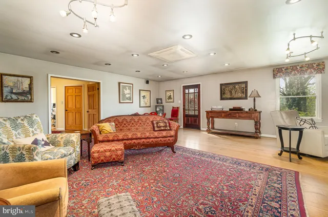 $779,900 | 99 Fogelsanger Road, Shippensburg, PA 17257