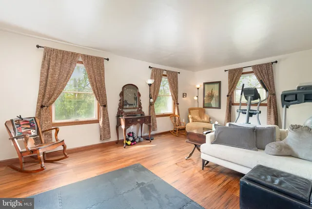 $779,900 | 99 Fogelsanger Road, Shippensburg, PA 17257