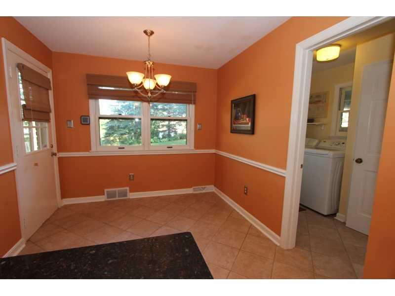 787 Flint Ridge Road Mt. Lebanon, PA 15243 - Photo 8 of 25 Kitchen.