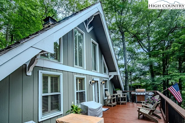 a view of outdoor space yard and deck