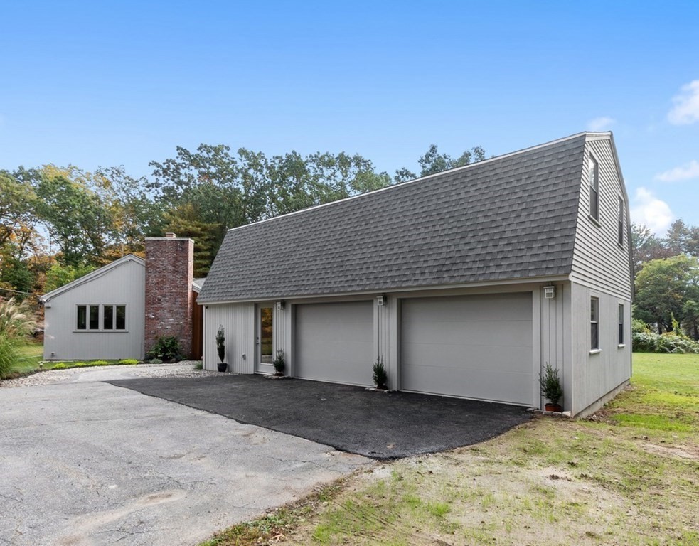 151 Spectacle Pond Road Littleton, MA 01460 - Photo 3 of 41