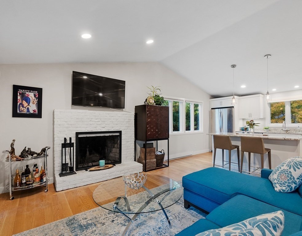 151 Spectacle Pond Road Littleton, MA 01460 - Photo 7 of 41